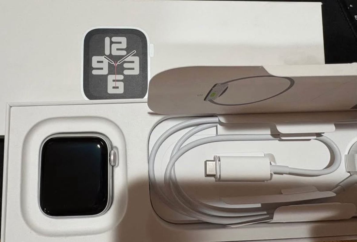 Apple Watch SE GPS Aluminum 40mm (2nd gen)NO Watch Band