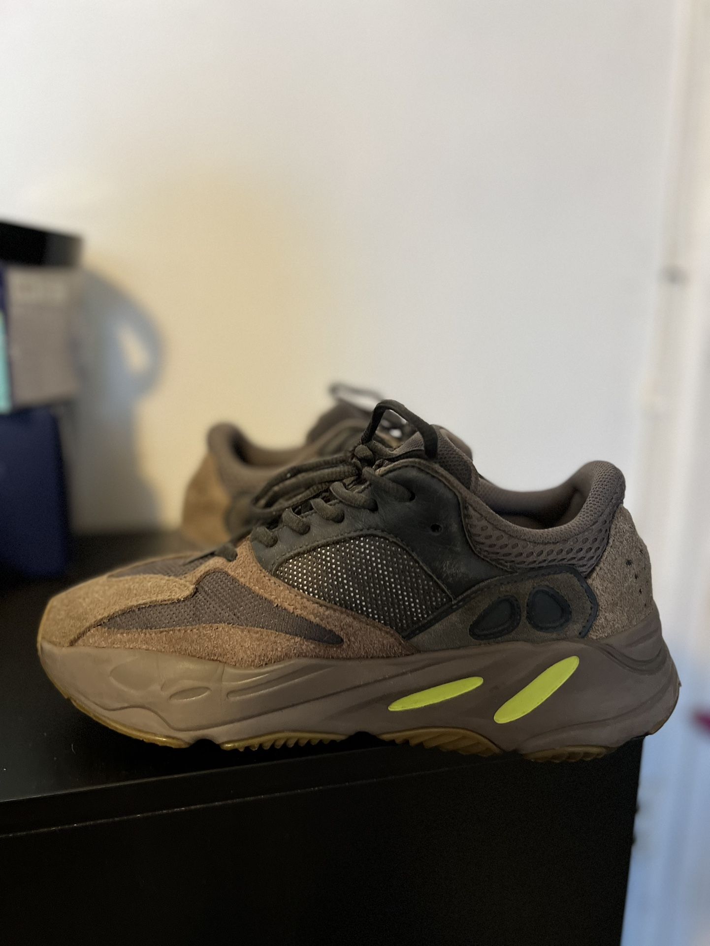 Yeezy 700 Mauve Size Men's