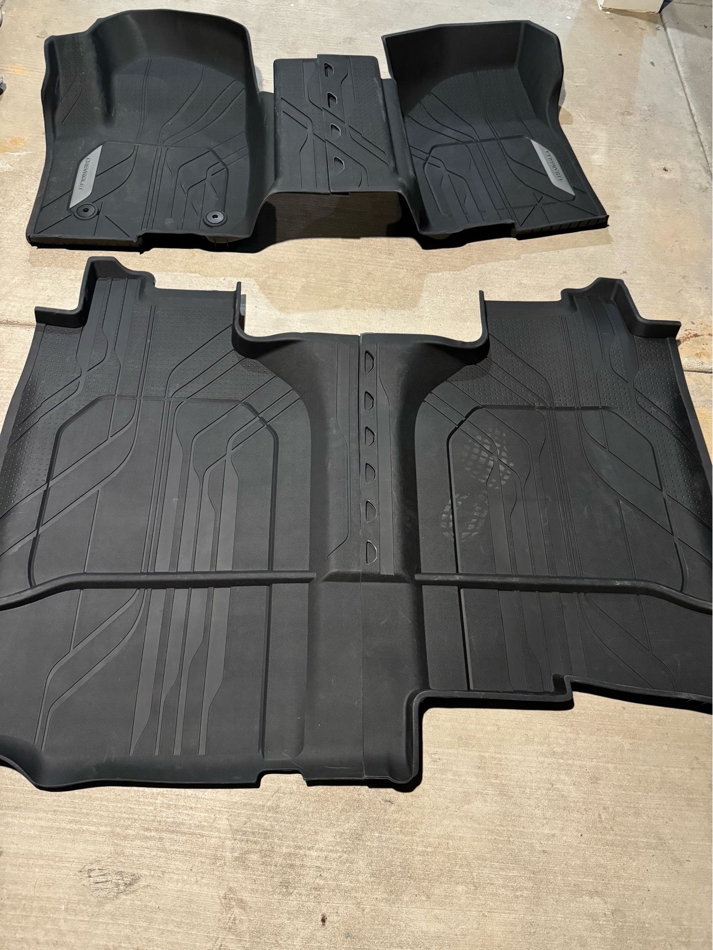 Set de tapetes originales para Silverado 2019 a2026