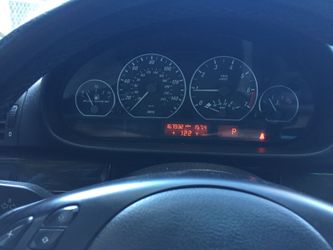 Bmw clean title running good no problems 165000 milles