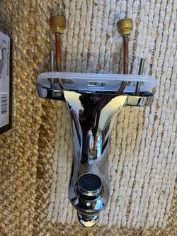 Faucets/ Chrome Delta
