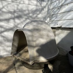 Outdoor Igloo For Dogs