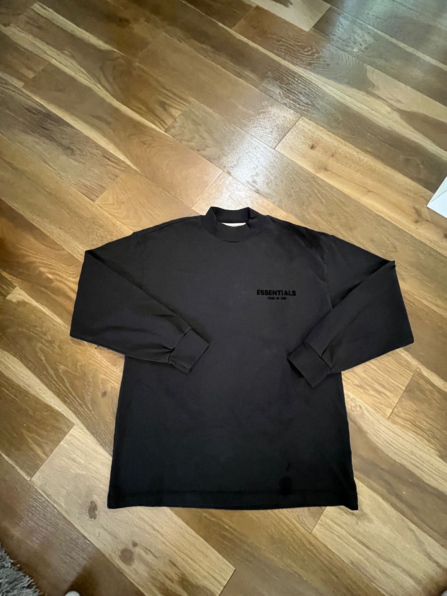 Black Essentials Long Sleeve