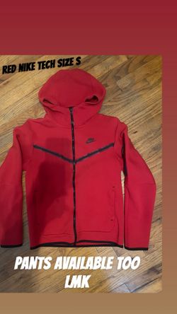nike tech sz m have pants too