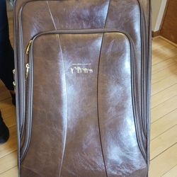 BEAUTIFUL  LUGGAGE FROM JERUSALEM 🧳........😁😊😍