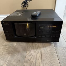 Pioneer 100 CD Disc Changer in good shape! Comes with remote!  