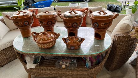 Mexican cooking pots for catering
