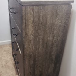 Wooden Chest – Excellent Condition