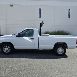 2007 dodge ram 2500 5.7 long bed 2wd just smog cold ac clean title one owner 171k milles  reg current located in pomona 9o9236I97o runs good no proble