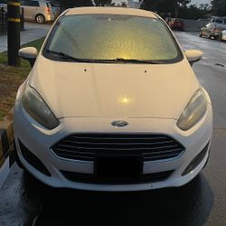 2015 Ford Fiesta