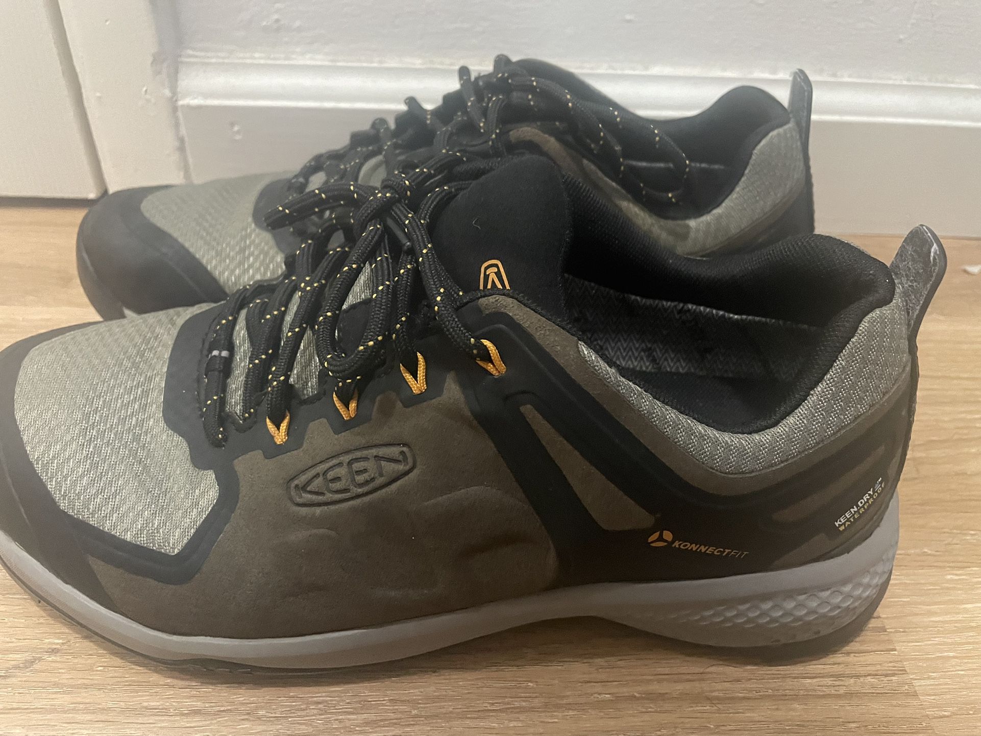 Keen Explore Hiking Shoes
