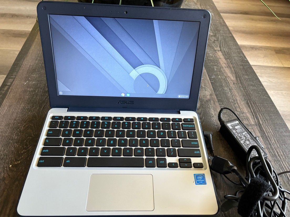 Asus Laptop With Charger