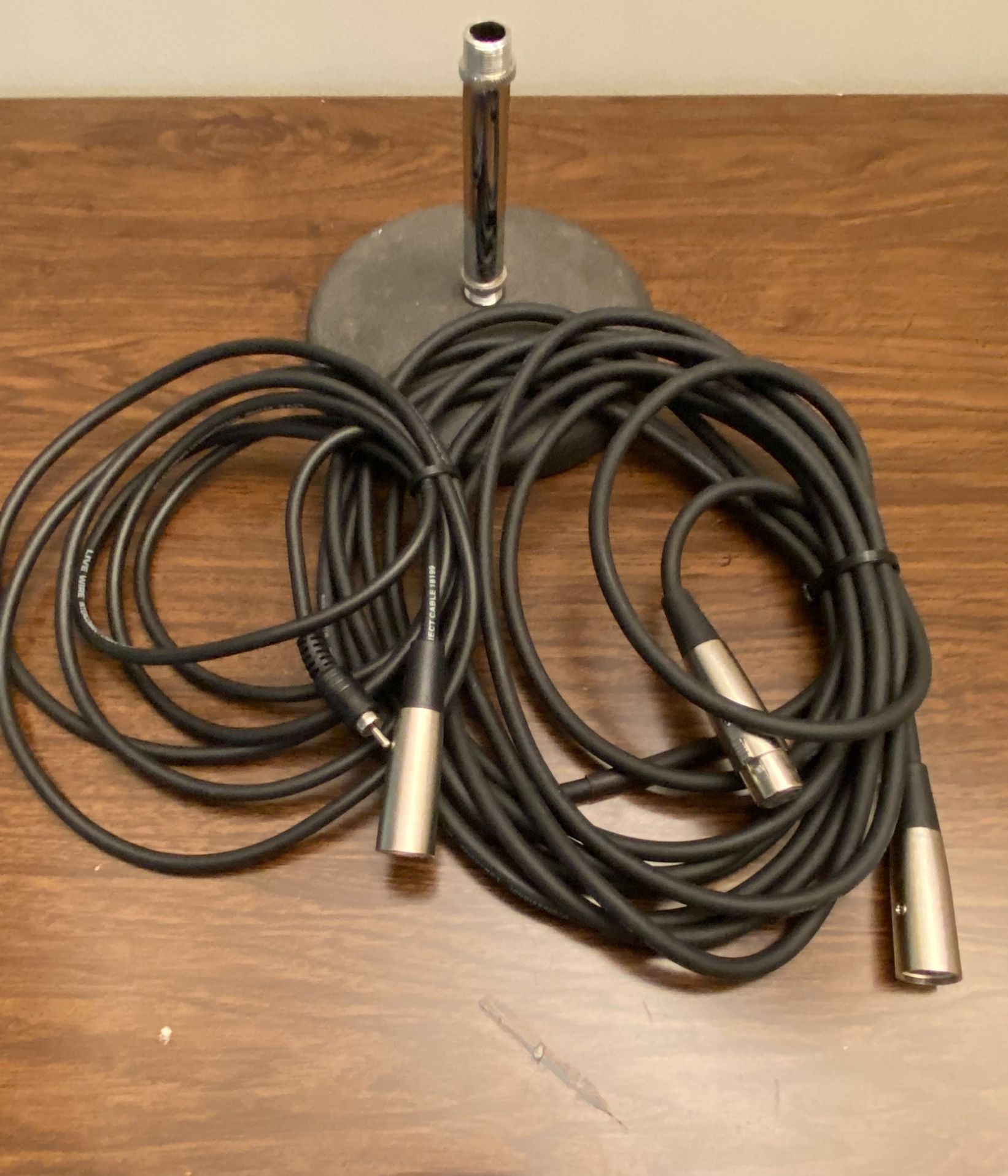 Audio Cables & Mini Mic Stand