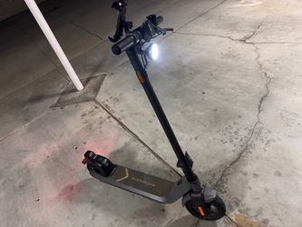 NIU KQi2 Pro Electric Kick Scooter $220 OBO (SERIOUS BUYER ONLY PLEASE)