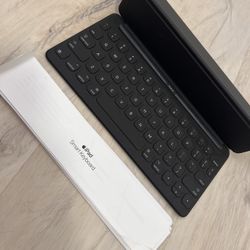 iPad Smart Keyboard 