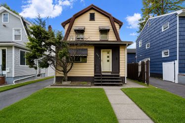 House for Sale in East Orange