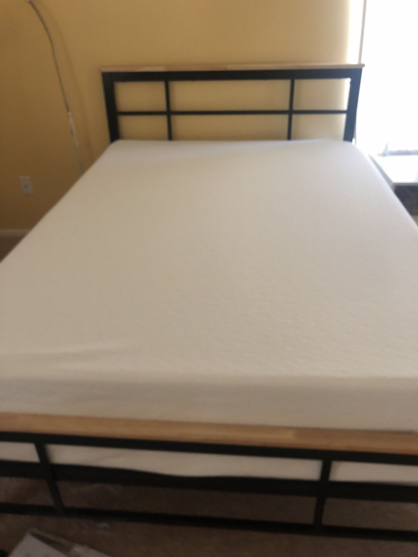 FULL SIZED BED AND MATTRESS - EXCELLENT CONDITION