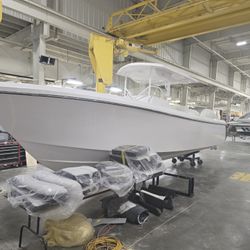 Hustler 288 Center console Twin 300hp mercury outboards 2025 