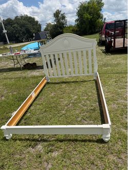 Full size frame bed in good condition