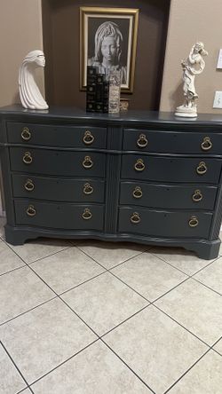 Beautiful Dresser W65xH40 Deep 17
