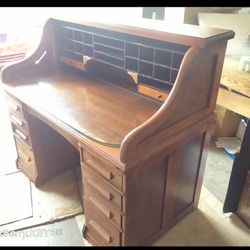 Antique S Roll Top Oak Desk