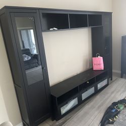 Wall Unit 