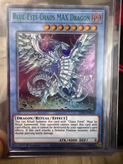 Blue Eyes CHAOS max dragon card