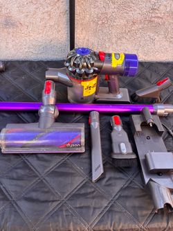 Dyson V8 Stick Vacuum