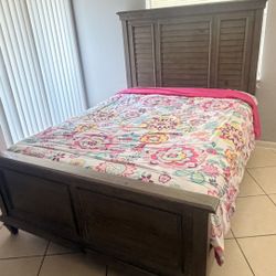 Cama Queen