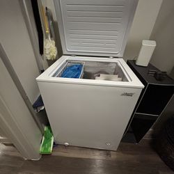 Artic King Chest Freezer
