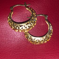 Gold Hoop Filigree Earrings