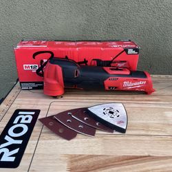 Milwaukee (2526-20) M12 FUEL 12V Lithium-Ion Cordless Oscillating Multi-Tool (Tool-Only)