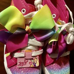 Brandnew JOJO Siwa Girls Sneakers Size 1🤗