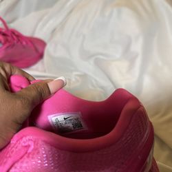 Nike Air Pink Women's Athletic Sneakers Breathable Mesh Cushioned Lace Up