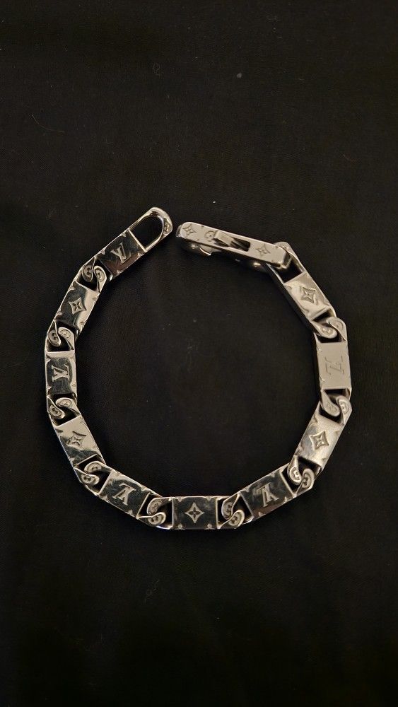 LV Bracelet