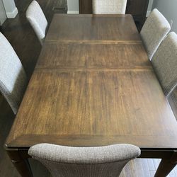 Table With chairs For sale 