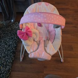 Vibrating baby chair