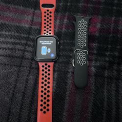 Apple Watch SE 44mm Cellular