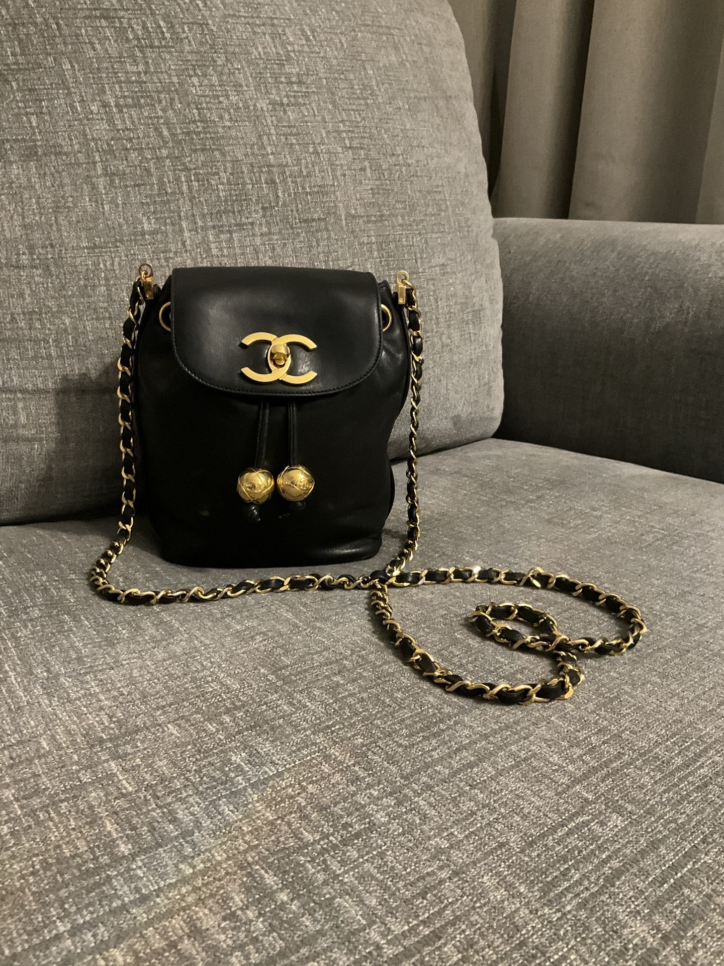 Rare Vintage Chanel Bucket Drawstring Crossbody Bag 24K GHW