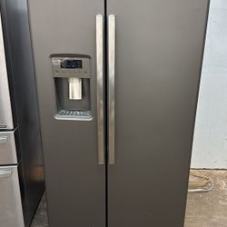 👌💯REFRIGERATOR GE STAINLESS STEEL LIKE NEW SBS 💯💯