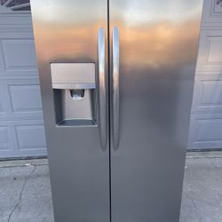Refrigerator Ela Y Congela Muy Vien No Sieve La Maquina Del Hielitos $120
