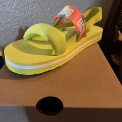 Ugg Sandles 
