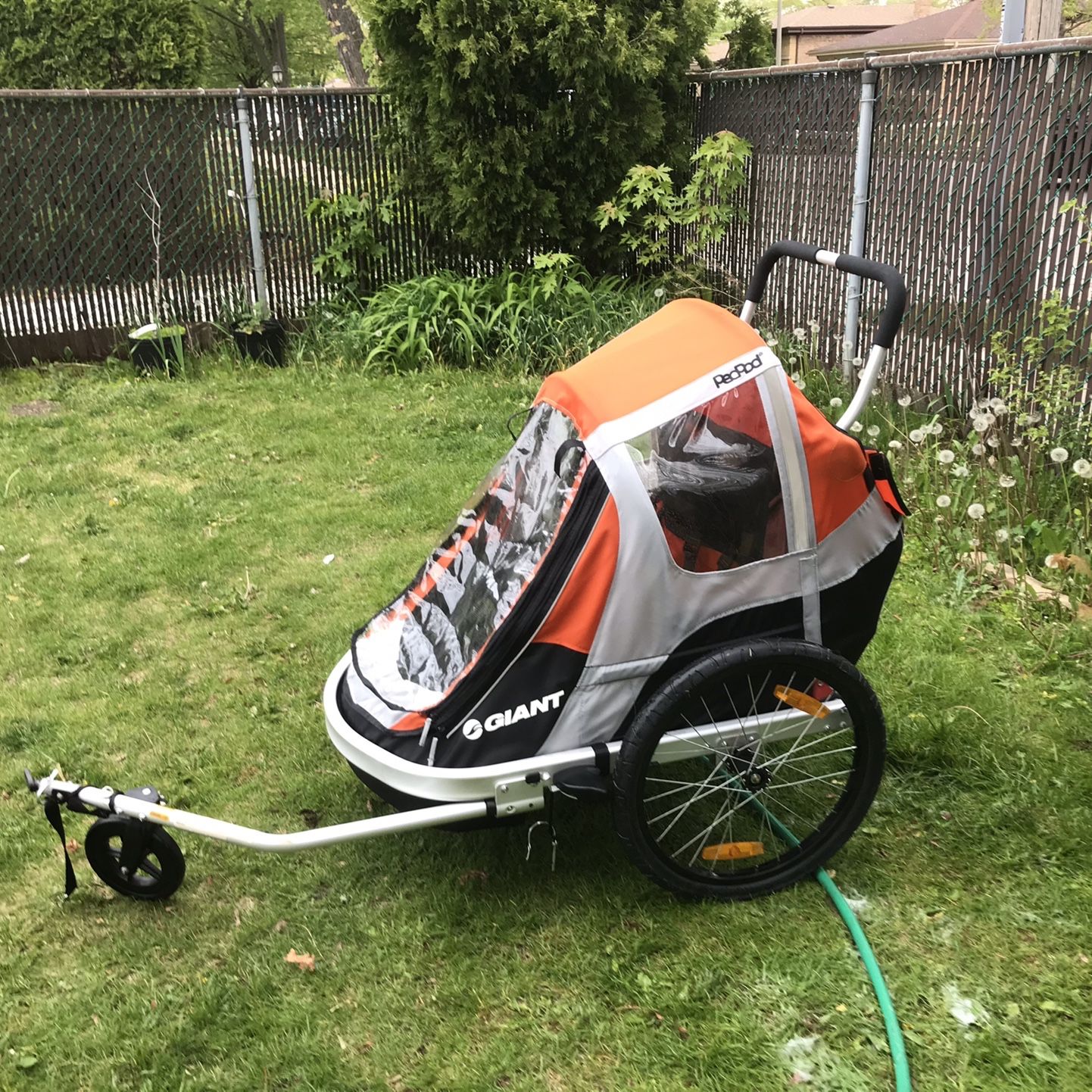 Giant bike trailer hotsell