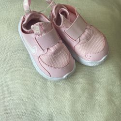 Nike Pink Shoes, Size 5 Toddler/ Tenis Nike Medida 5 Baby’s 