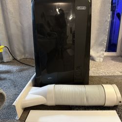 De'Longhi Pinguino Portable Air Conditioner, Black - For Rooms Up to 500 sq. ft. - Cooling, Dehumidifying & Fan Modes - Easy to Use - Washable Filter 