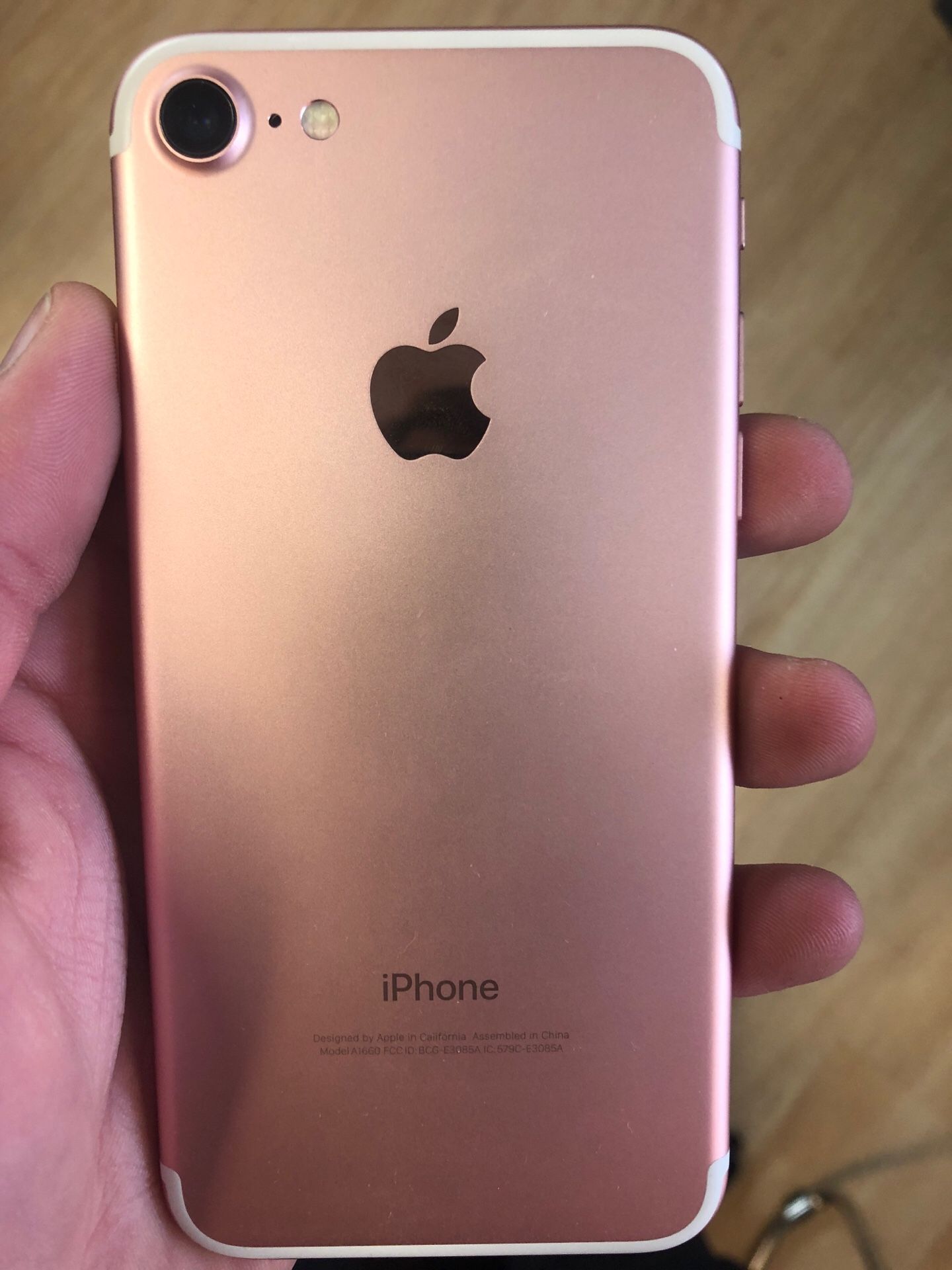 iPhone 7 Rose Gold Unlocked 128 GB $350$