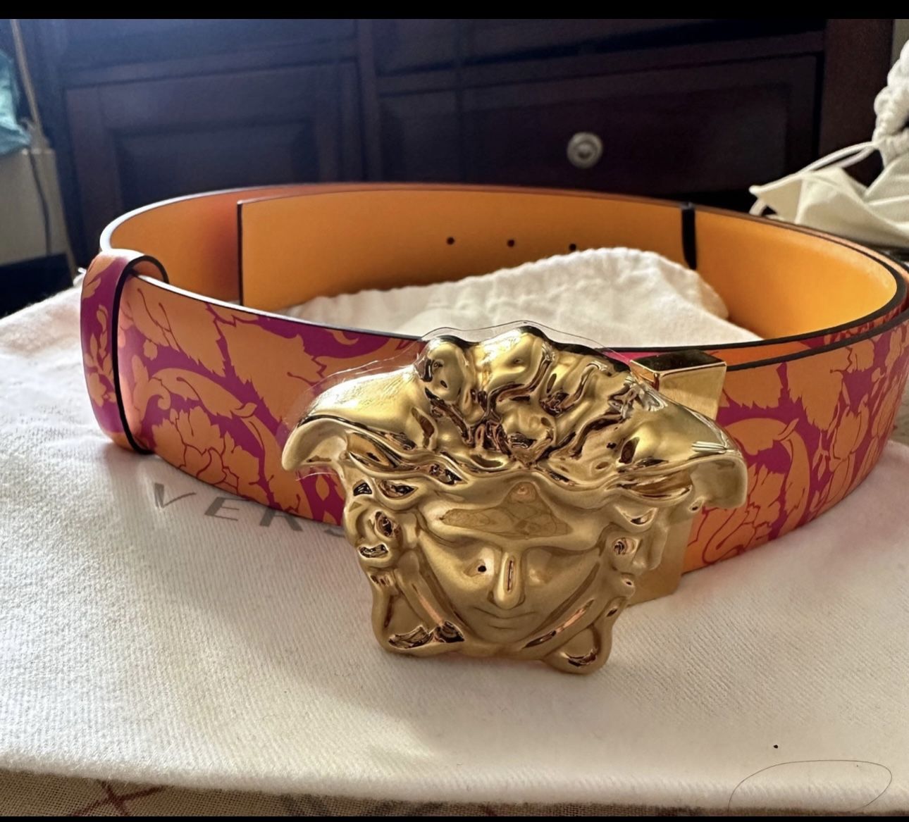 Men’s Versace Belt New Size 100/40 With Tags Reversible
