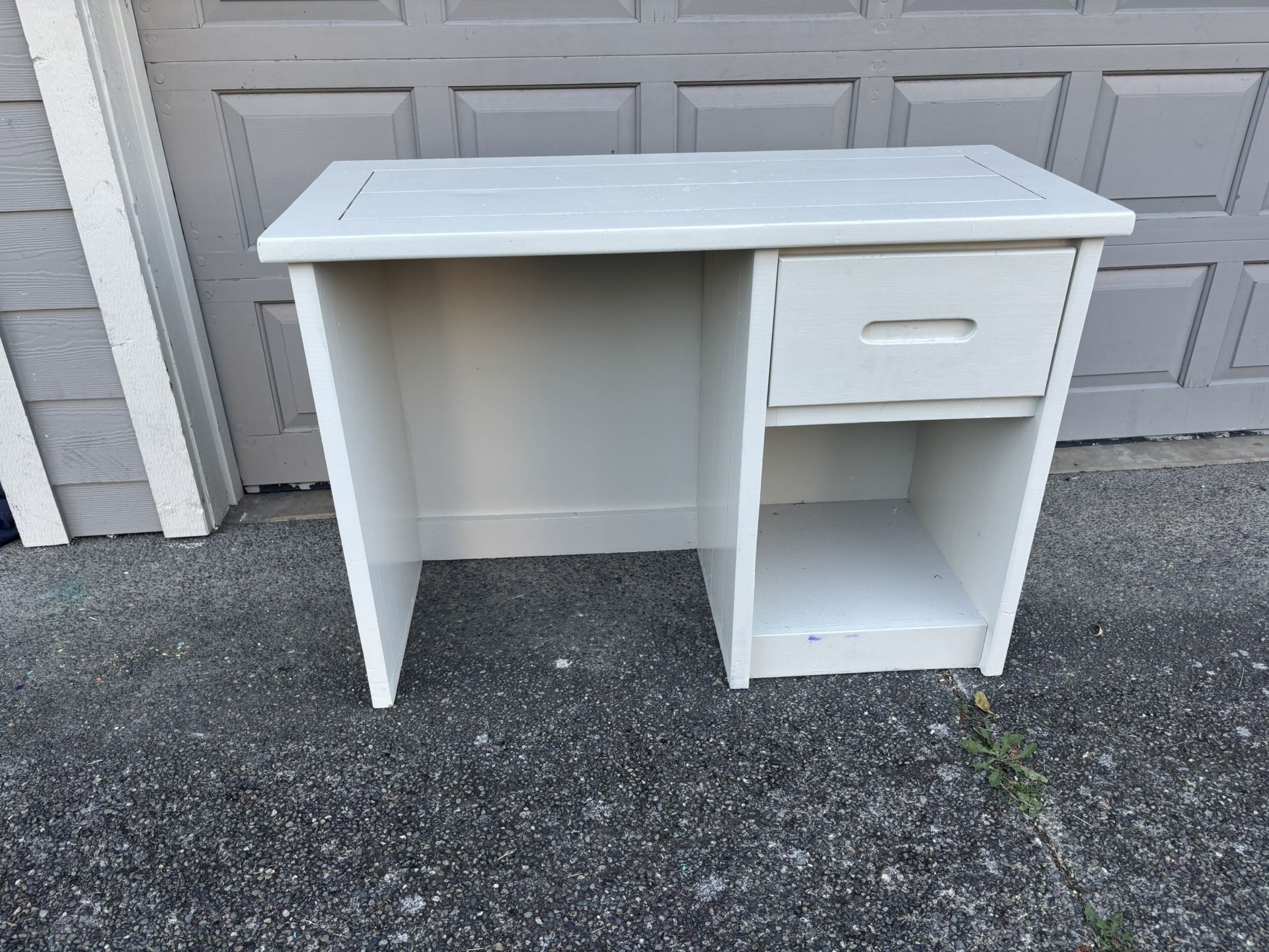 White Desk