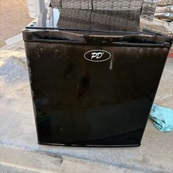 Black Mini Fridge 