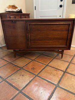 Montgomery Ward, suburbia, credenza Mid-century modern Montgomery Ward, suburbia, credenza